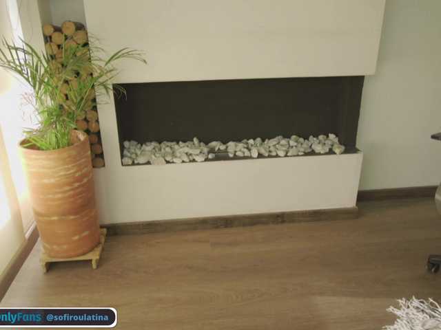 sofirousel live cam on BongaCams