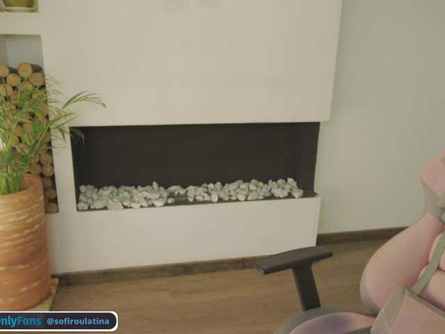 sofirousel live cam on BongaCams