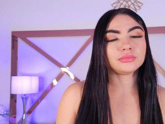 emily-white cam belle