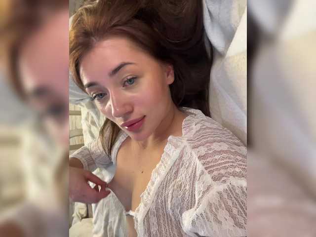 juicy-peachh live cam on BongaCams