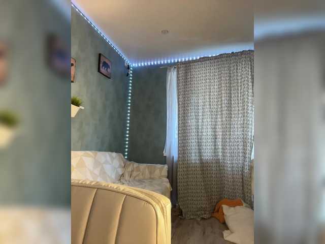 juicy-peachh live cam on BongaCams