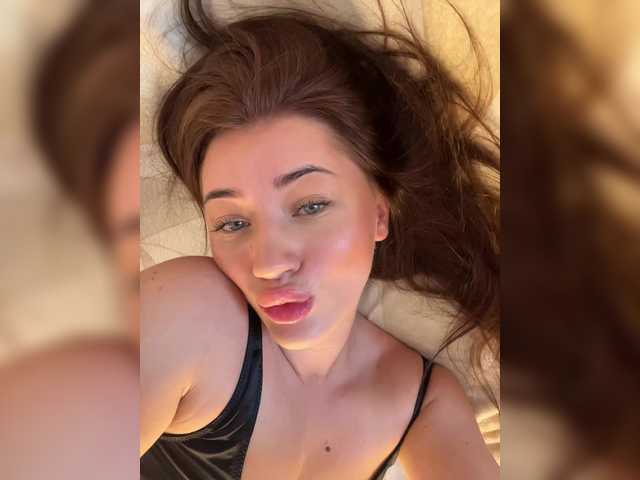 juicy-peachh live cam on BongaCams