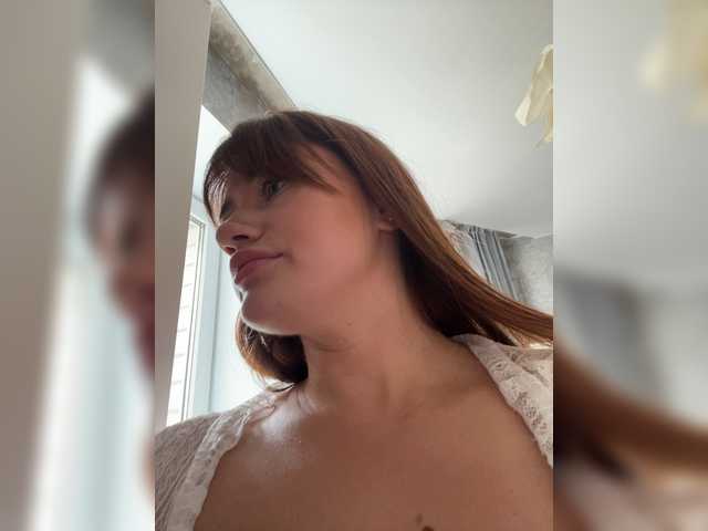 juicy-peachh live cam on BongaCams