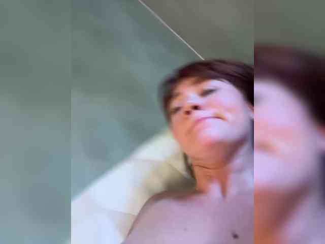 juicy-peachh webcam