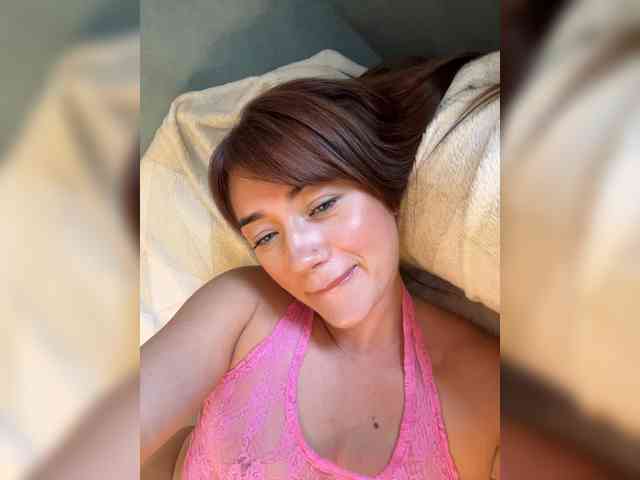 juicy-peachh Sex Cam Show