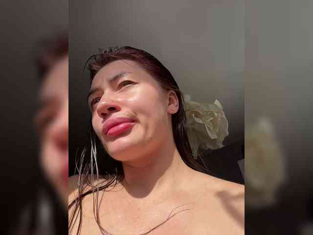 juicy-peachh webcam