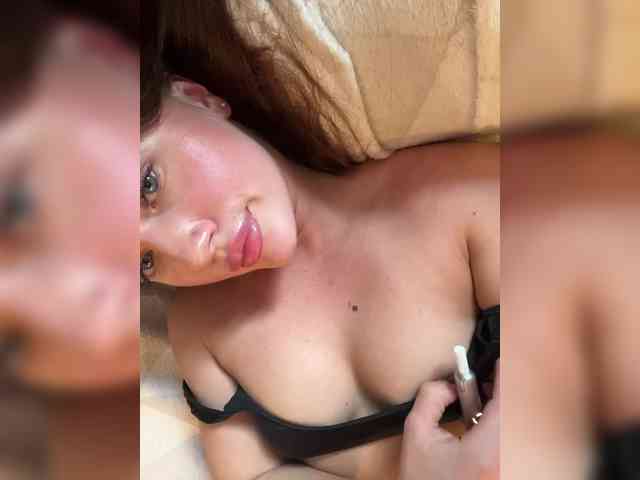 juicy-peachh Sex Cam Show