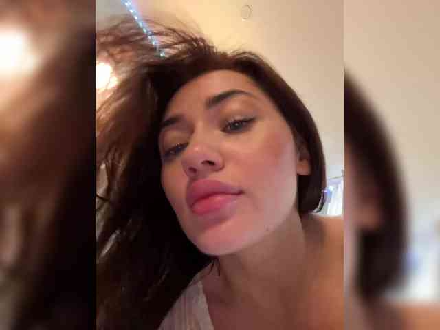 juicy-peachh webcam