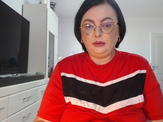 Emyllywhite