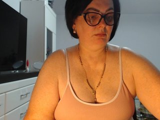 Emyllywhite