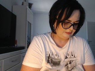 Emyllywhite