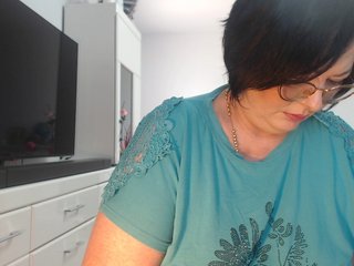 Emyllywhite