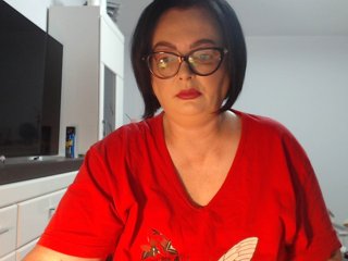 Emyllywhite