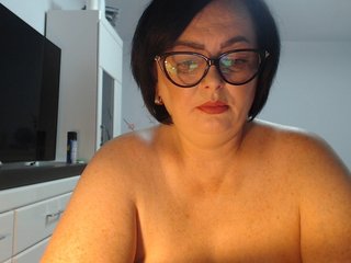 Emyllywhite