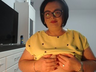 Emyllywhite