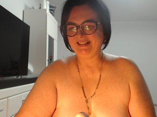 Emyllywhite