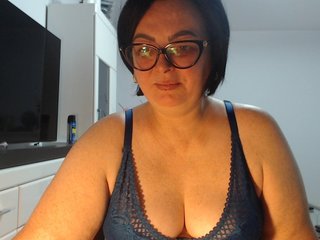 Emyllywhite