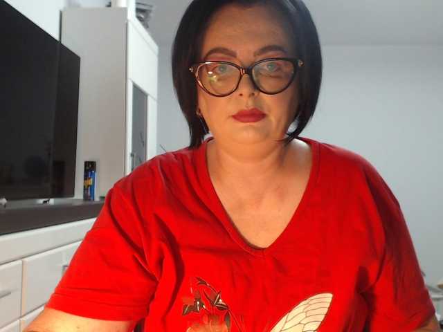 Emyllywhite