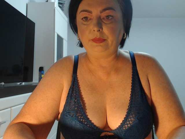 Emyllywhite