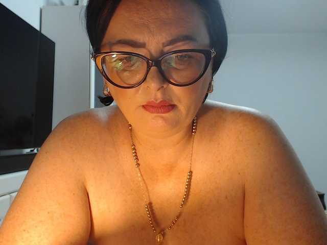 Emyllywhite live webcam show