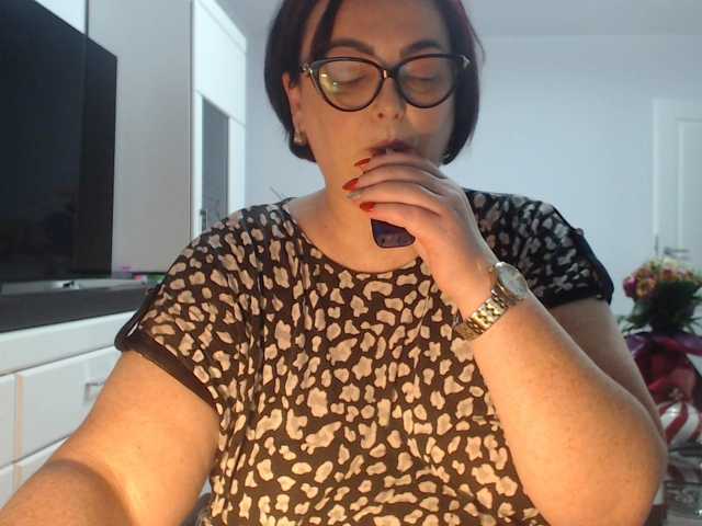 Emyllywhite