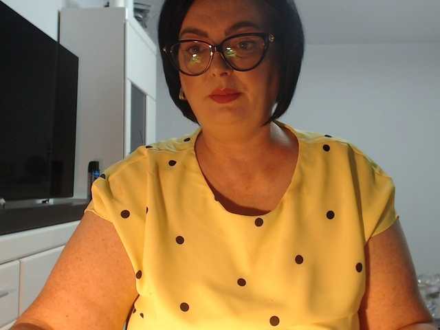 Emyllywhite