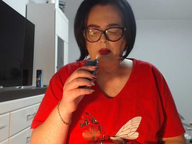 Emyllywhite