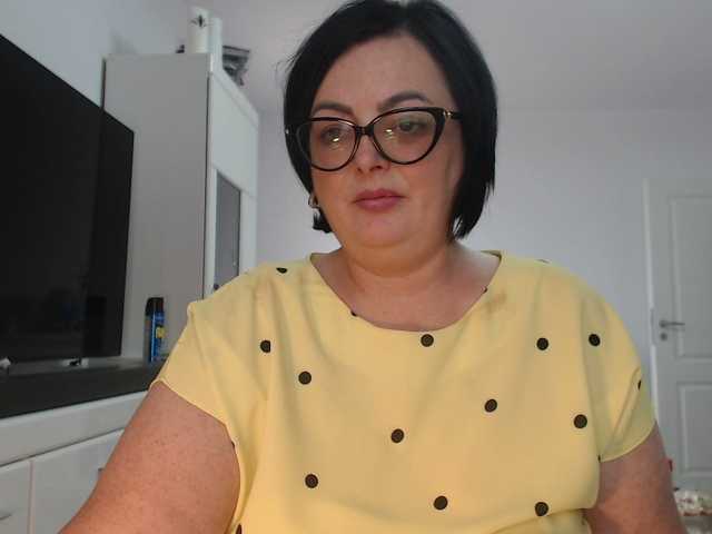 Emyllywhite