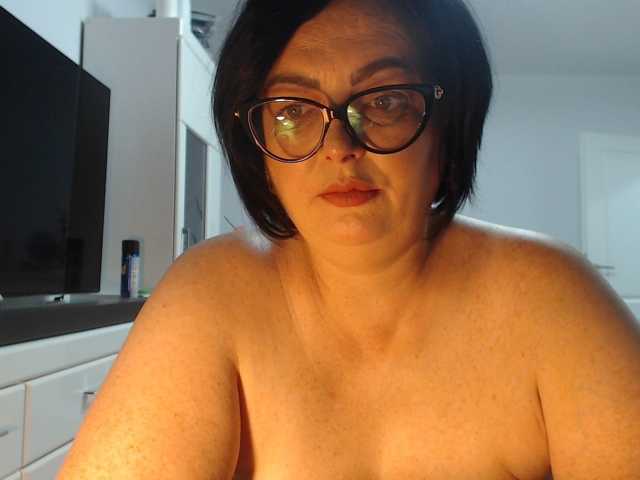 Emyllywhite