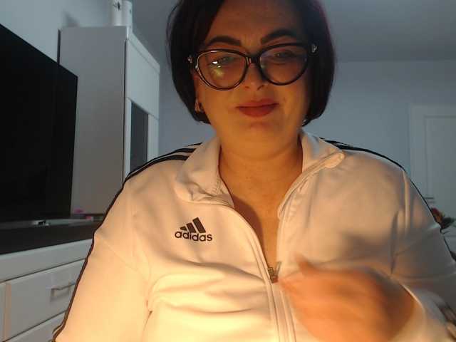 Emyllywhite