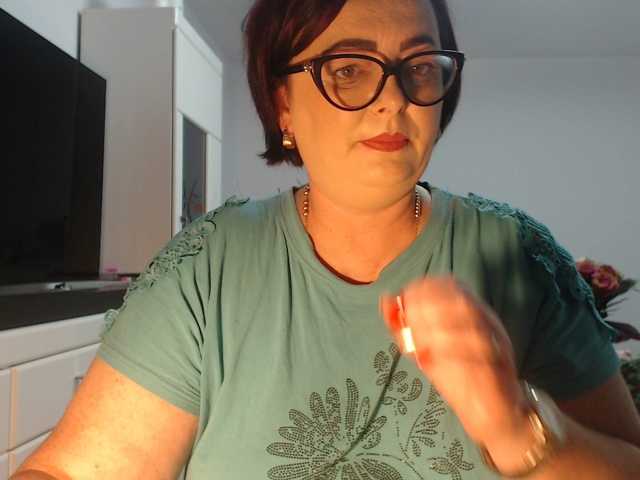 Emyllywhite