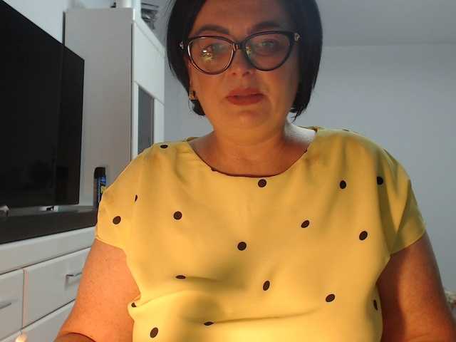 Emyllywhite