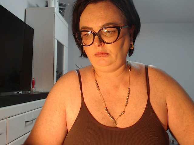 Emyllywhite