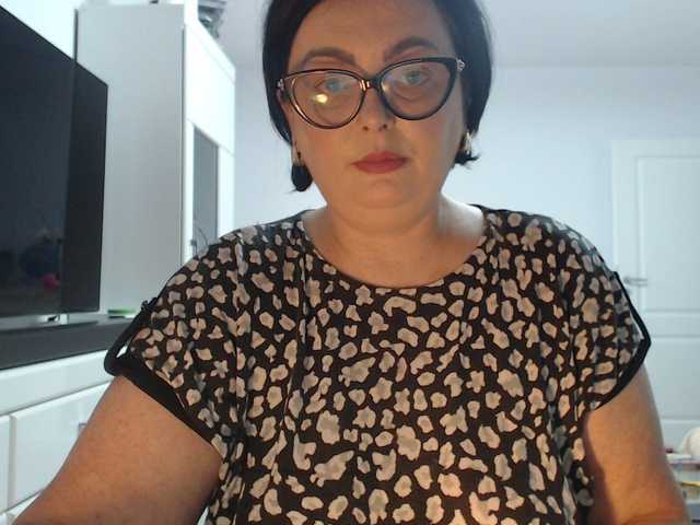 Emyllywhite