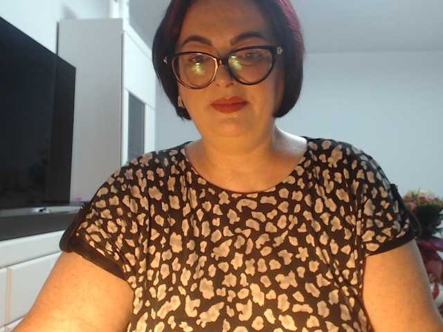 Emyllywhite