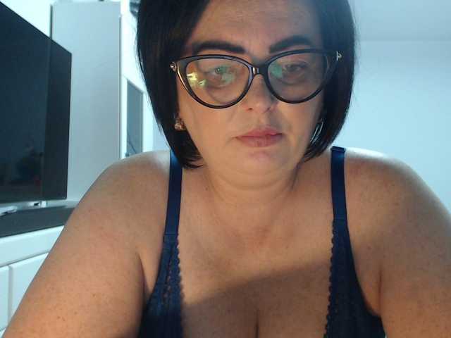Emyllywhite
