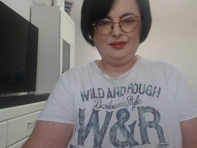 Emyllywhite