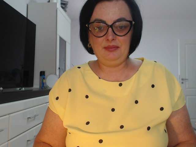 Emyllywhite