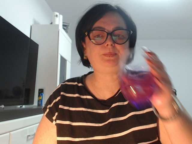 Emyllywhite