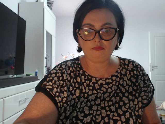 Emyllywhite