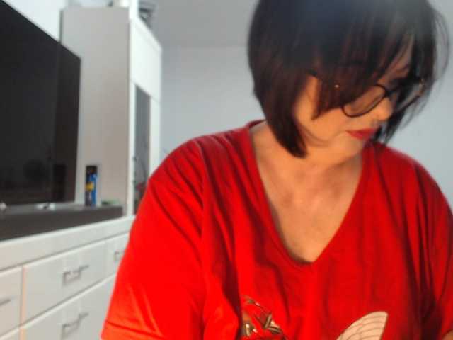 Emyllywhite