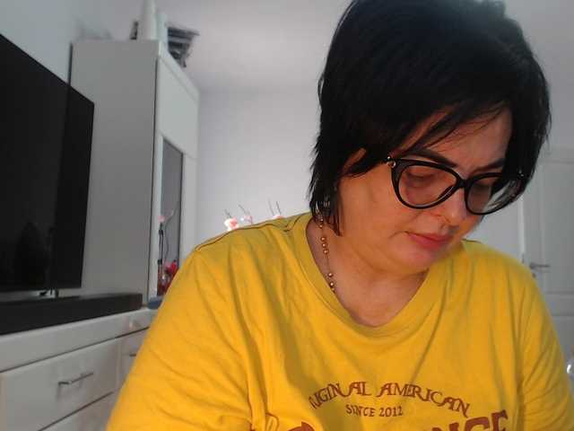 Emyllywhite