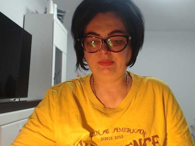 Emyllywhite