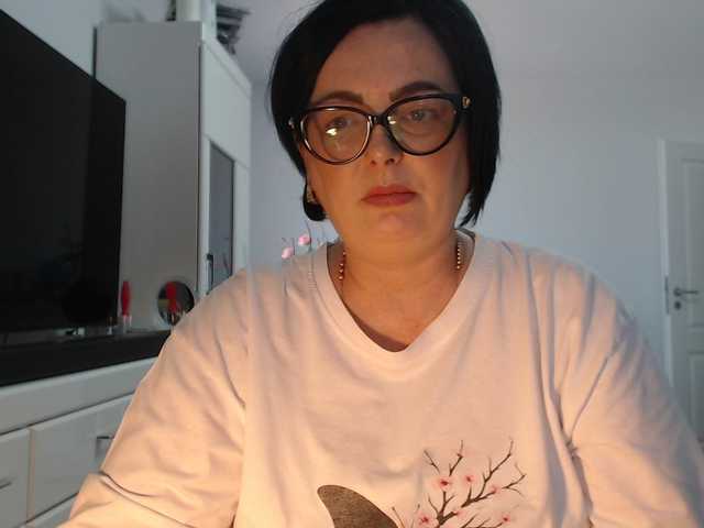 Emyllywhite