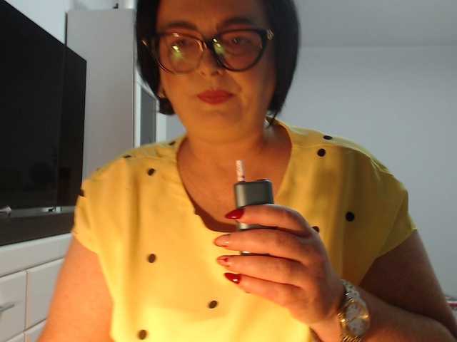 Emyllywhite live cam preview