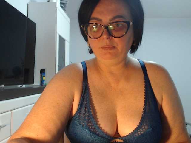 Emyllywhite