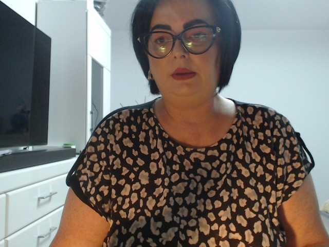 Emyllywhite