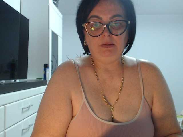 Emyllywhite Emyllywhite