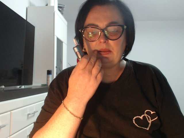 Emyllywhite live cam preview