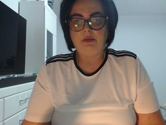 Emyllywhite